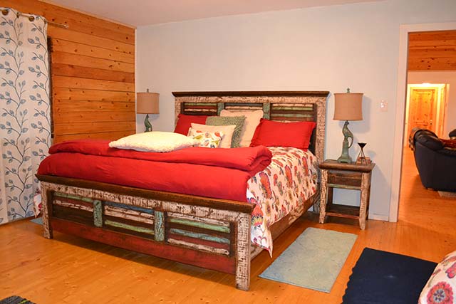 Slide 2 - Sleighbed Room