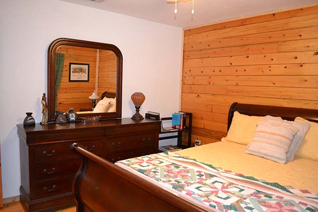 Slide 2 - Sleighbed Room